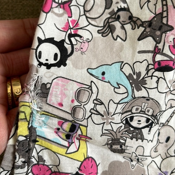 💰3 items for $25 🏷 Tokidoki by Koi Surfer multi print Kiki Scrub Top sz S - Picture 7 of 16